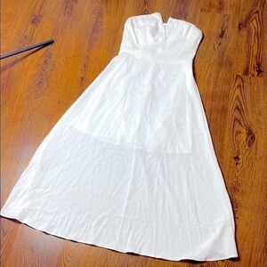 🎀 Elegant White Asymmetrical Strapless Maxi Dress 🎀 NWT